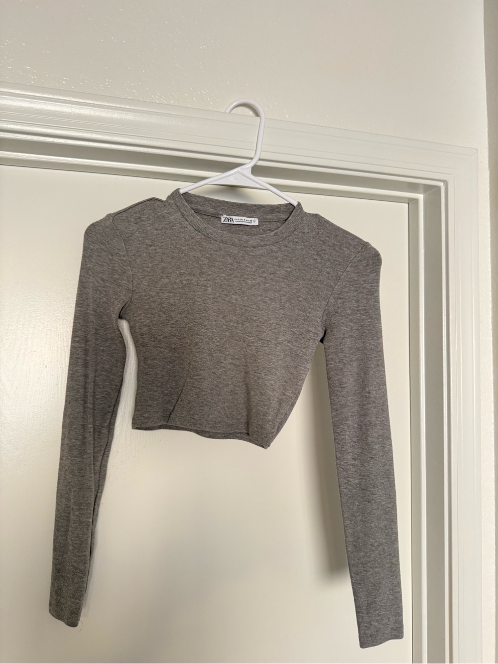Zara Heather Gray Long-Sleeve Cropped Crew Top